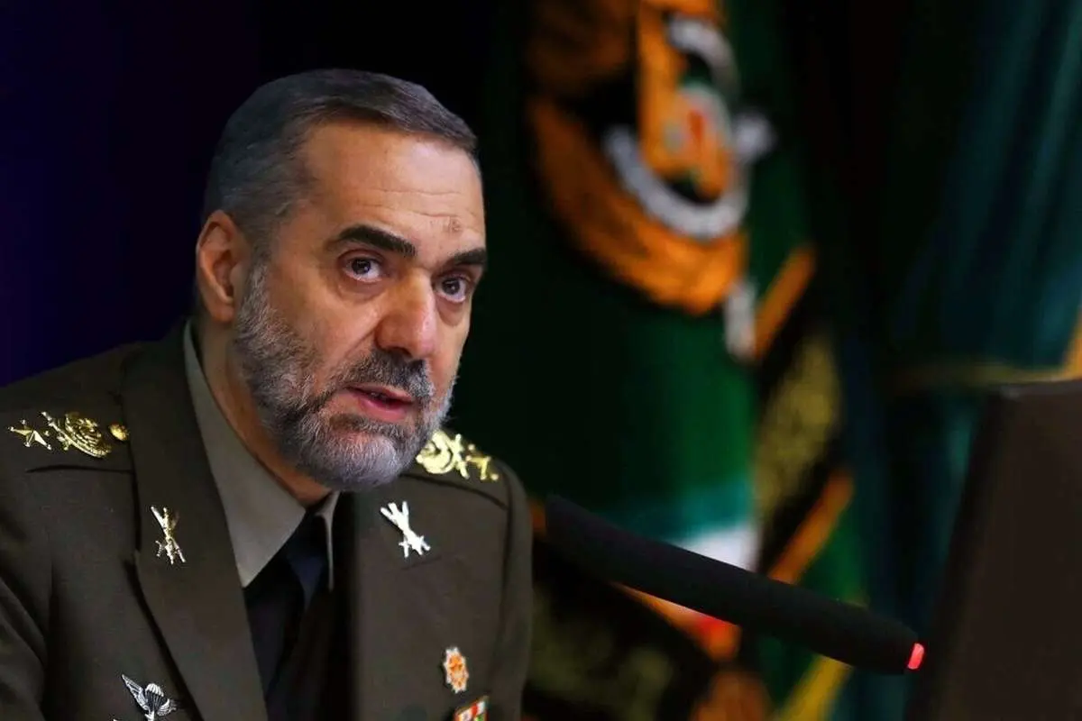 وزیر دفاع: حمله پهپادی به اصفهان، از روی «ضعف دشمن» است