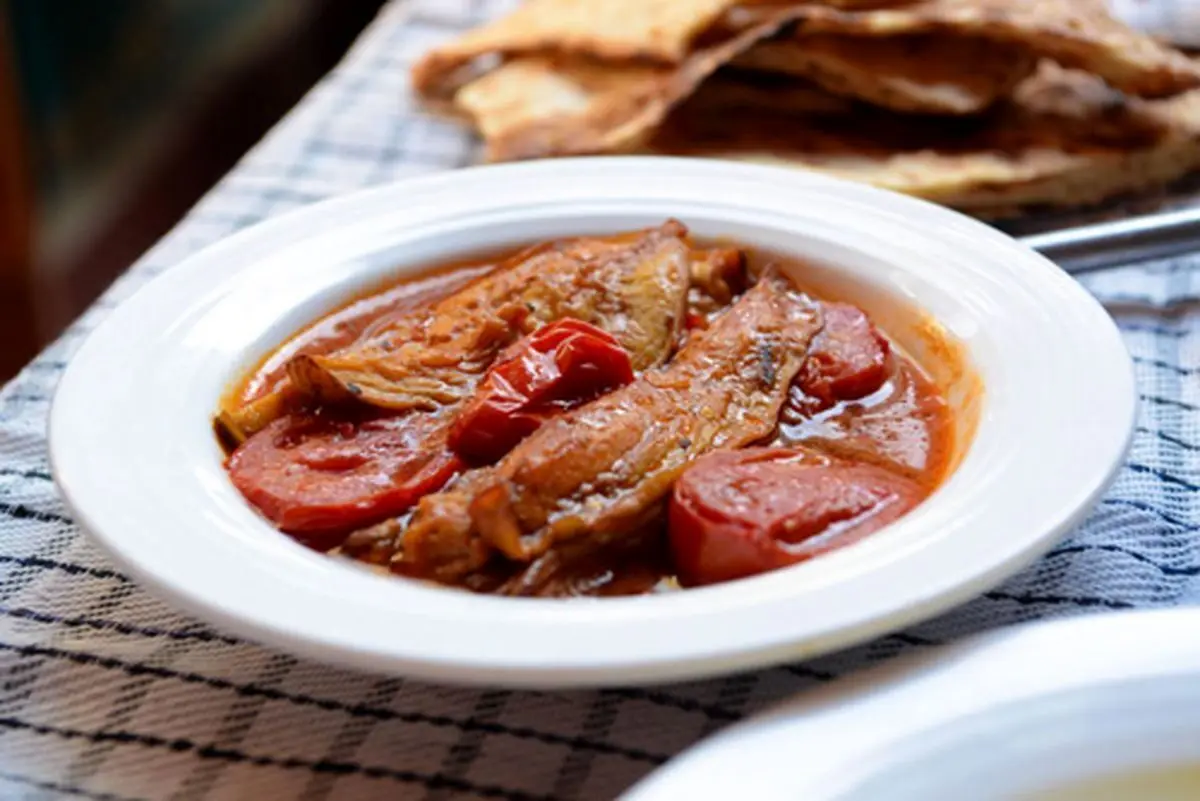 طرز تهیه خورش گوجه بادمجان؛ خورش گیاهی و بدون گوشت