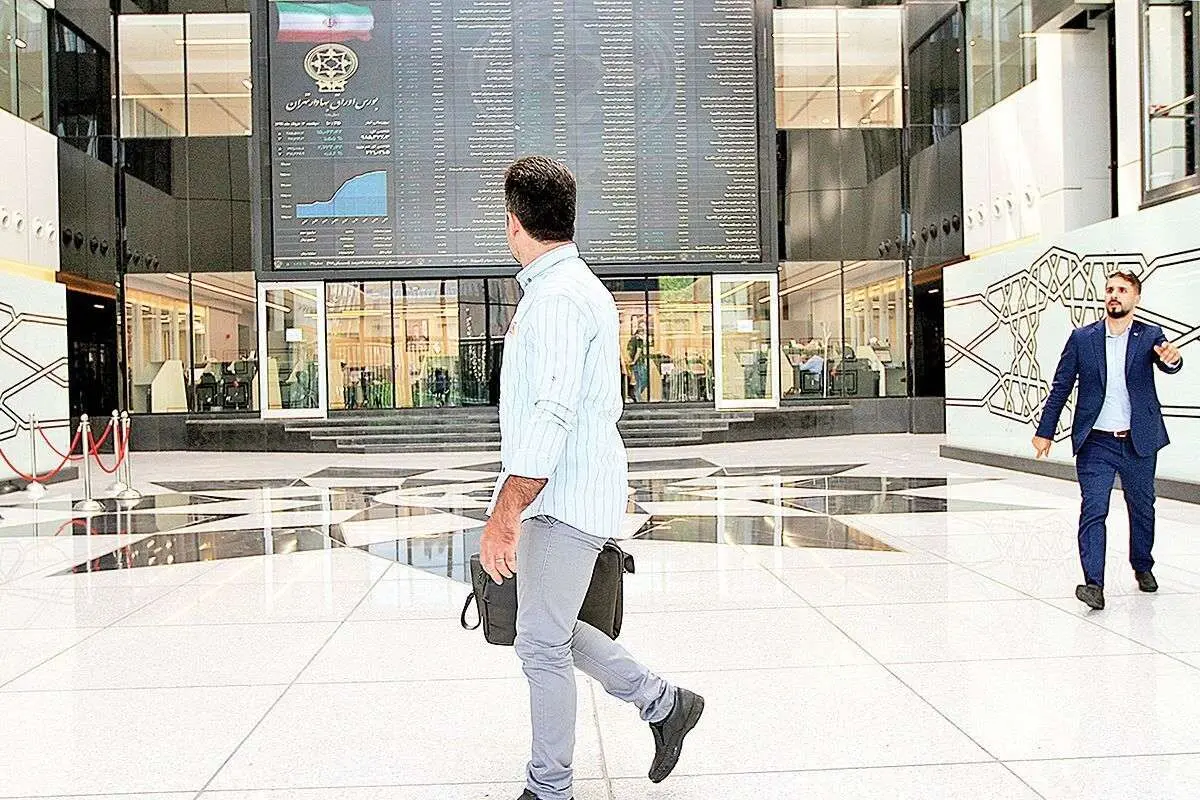 دو پرده از برد و باخت عرضه اولیه