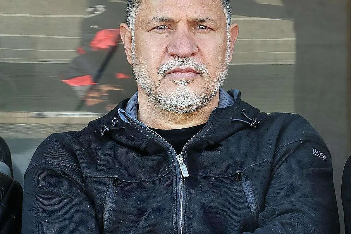 استقبال از یک اسم؛ علی دایی!