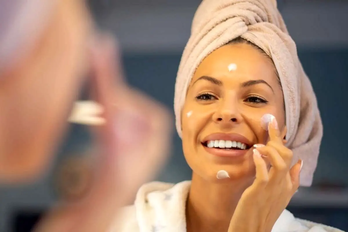 چطور صورتمان را سفید کنیم؟ روشهای طبیعی برای روشن کردن پوست صورت