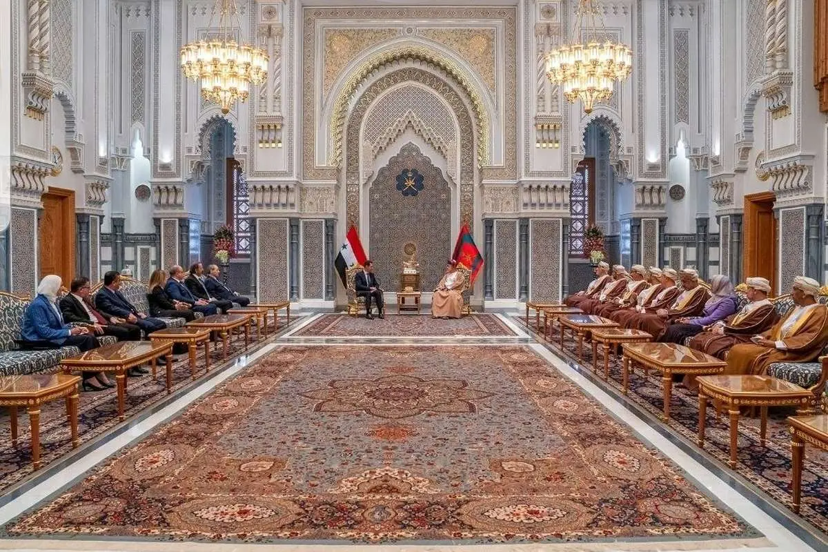 (تصویر) کاخ پادشاه عمان با تزئینات ایرانی