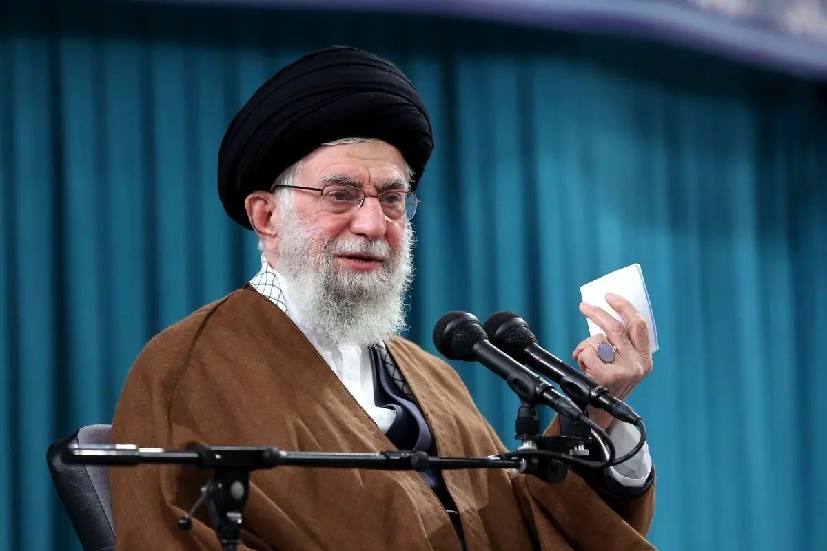 پیام رهبر انقلاب به همایش فرماندهان و مسئولین سپاه