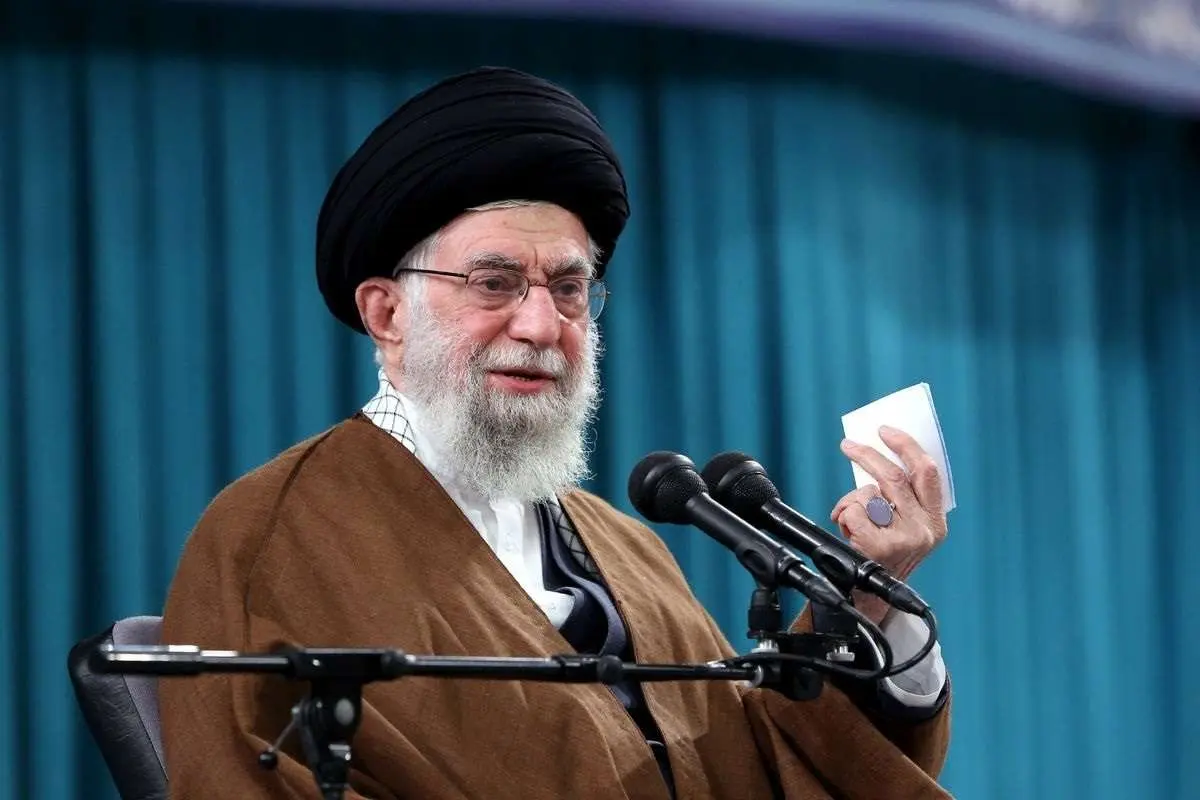 پیام رهبر انقلاب به همایش فرماندهان و مسئولین سپاه
