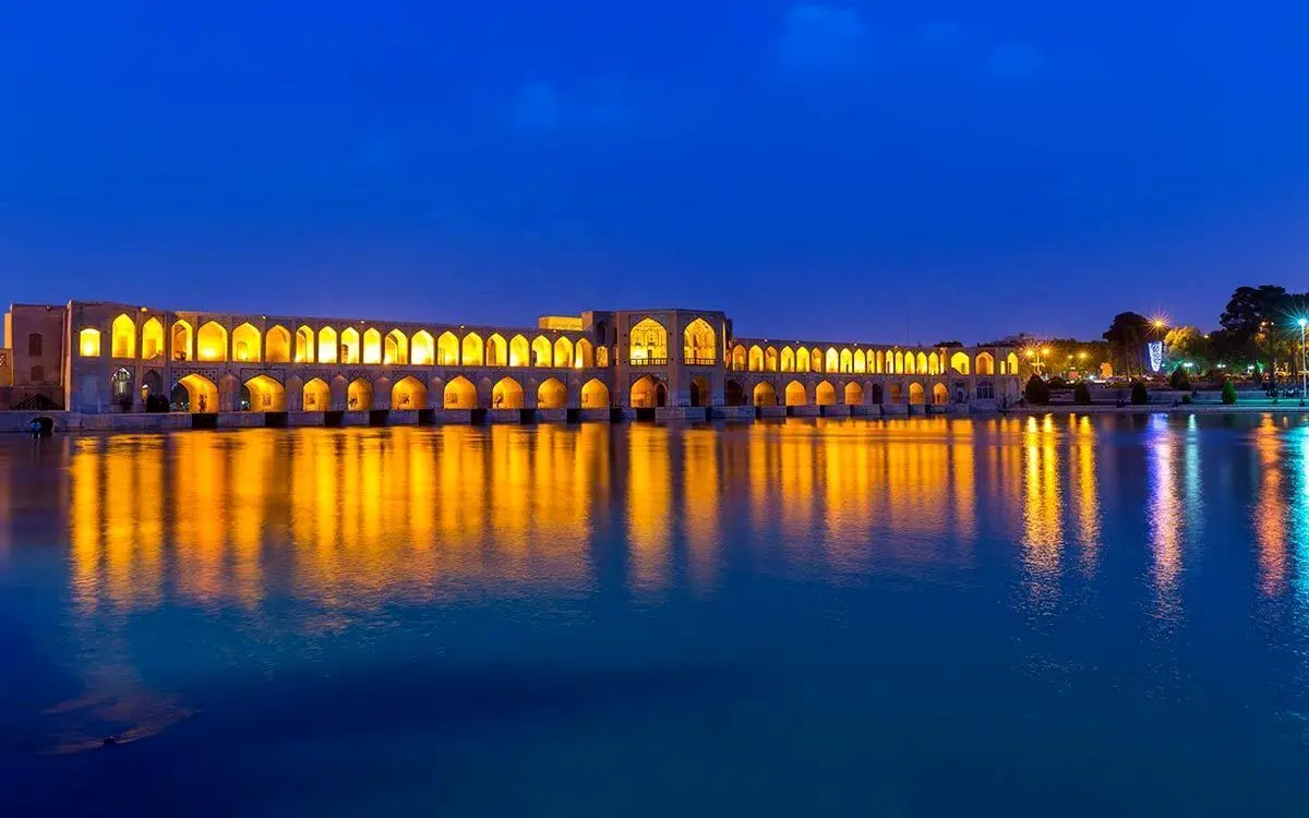چه کسانی مانع آوازخوانی زیر پل خواجو شدند؟
