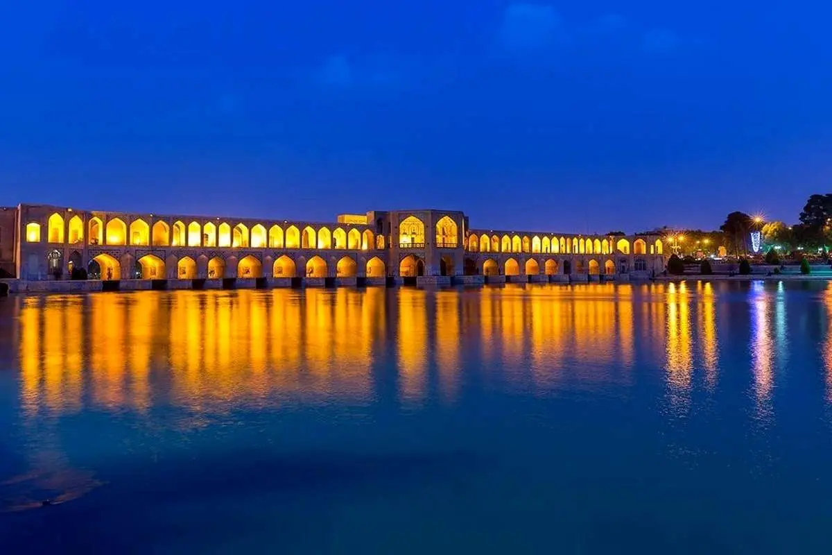 چه کسانی مانع آوازخوانی زیر پل خواجو شدند؟