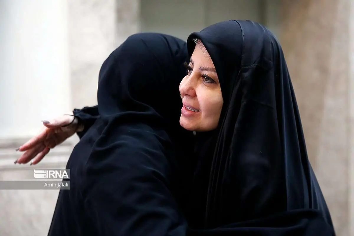 (تصاویر) سفیر فلسطین با چادر