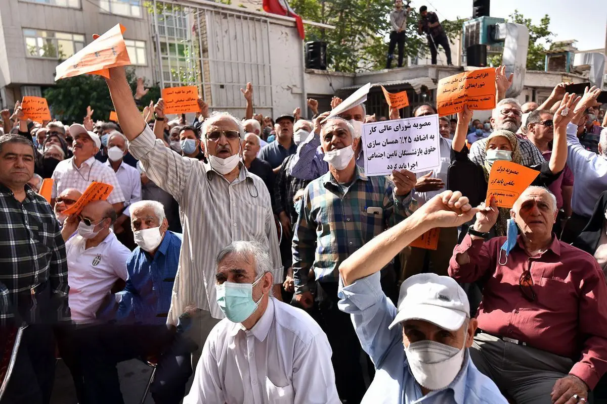 روزنامه جمهوری اسلامی: بازنشستگان توقع بیجا ندارند