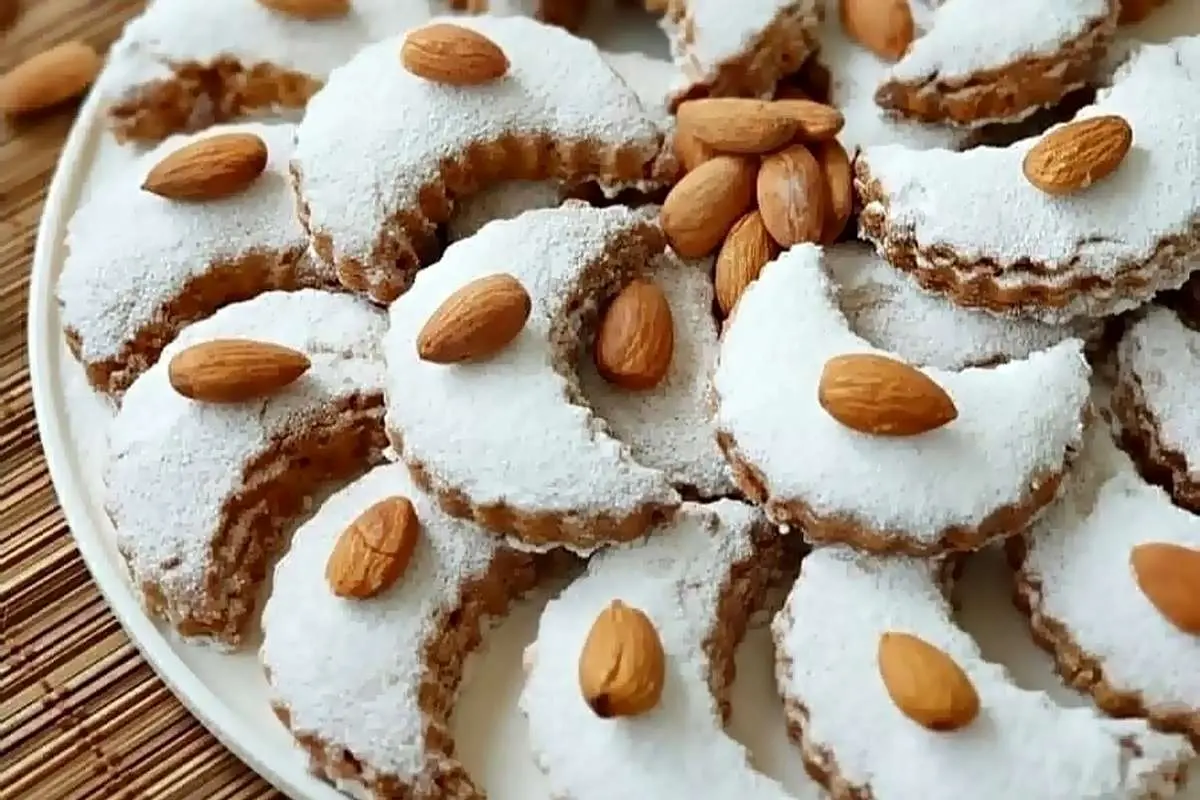 طرز تهیه شیرینی بادامی؛ ویژه عید نوروز