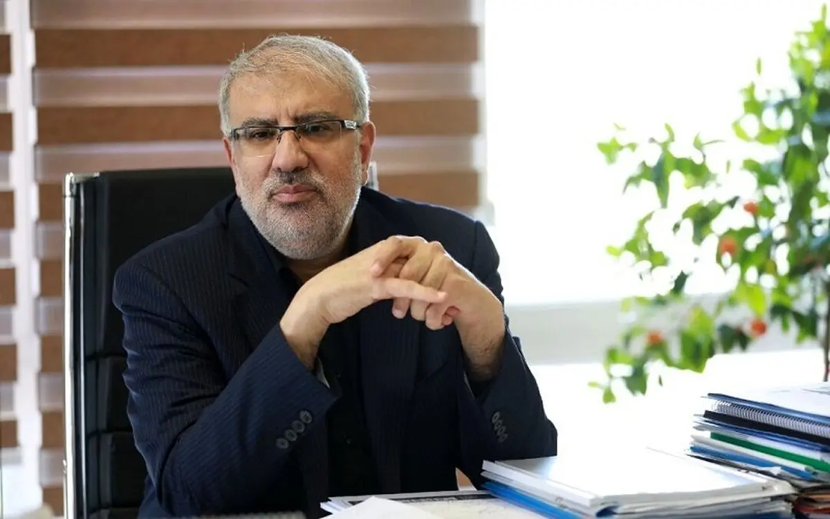 همه ارز هلدینگ‌های پتروشیمی و پالایشگاهی در مرکز مبادله عرضه می‌شود