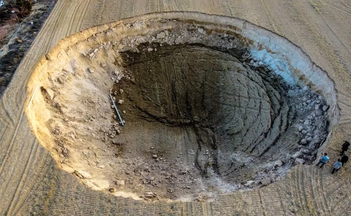 (تصاویر) فروچاله عمیق و هولناک دیده‌نشده در ترکیه