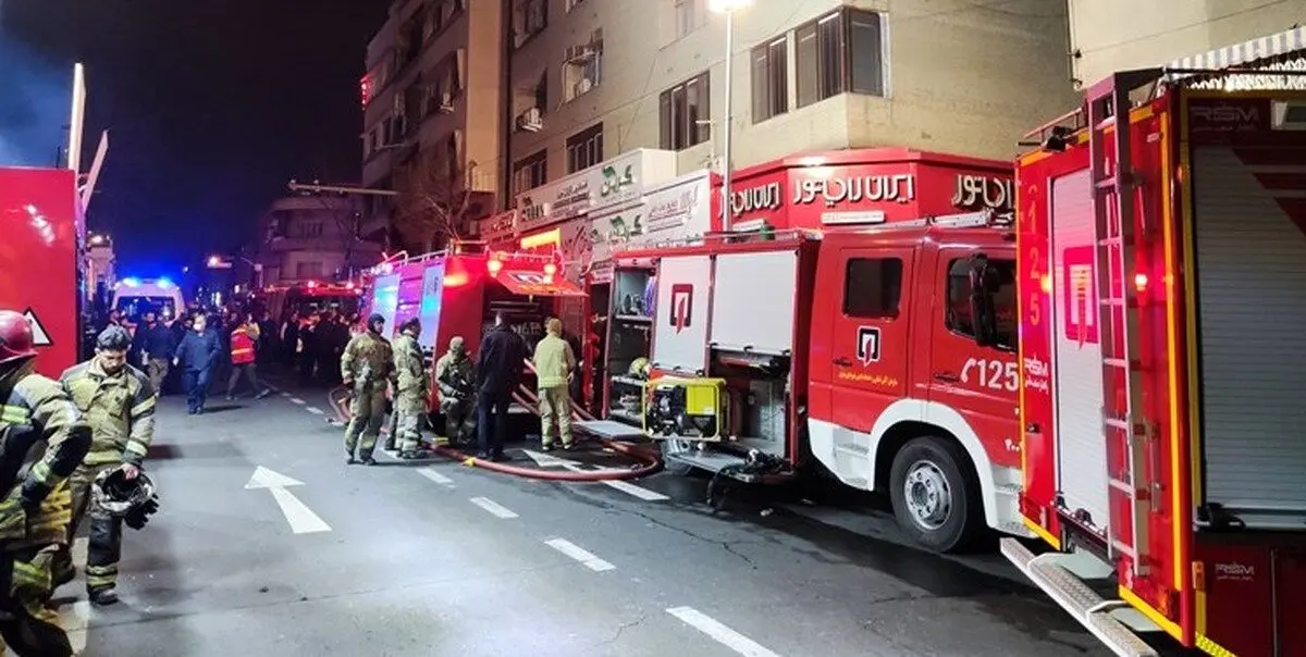 آتش‌سوزی در خیابان بهار؛ یک آتش‌نشان به شهادت رسید