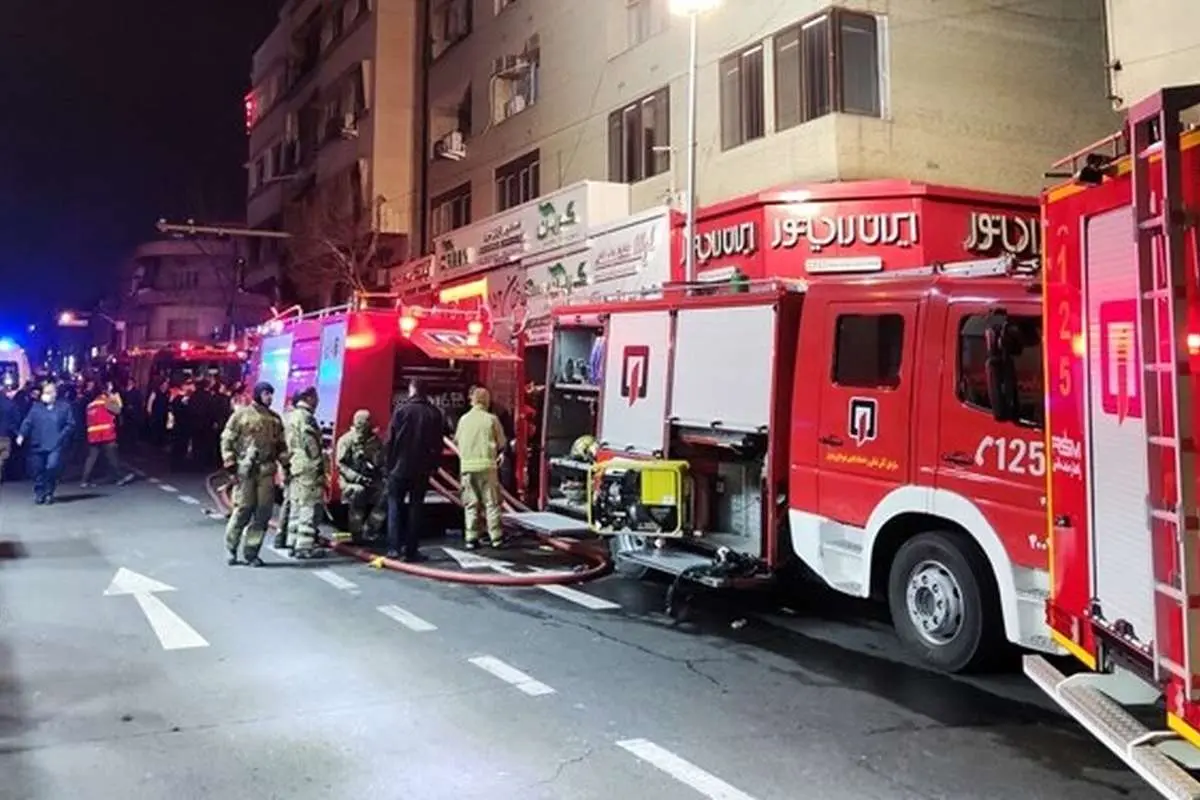 آتشسوزی در خیابان بهار؛ یک آتشنشان به شهادت رسید