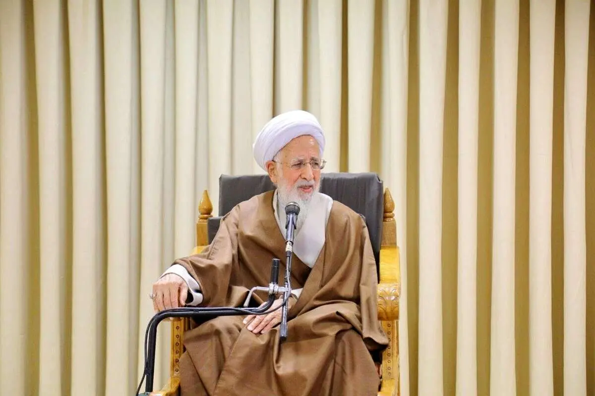 آیتالله جوادی آملی: فقر اقتصادی ننگ است