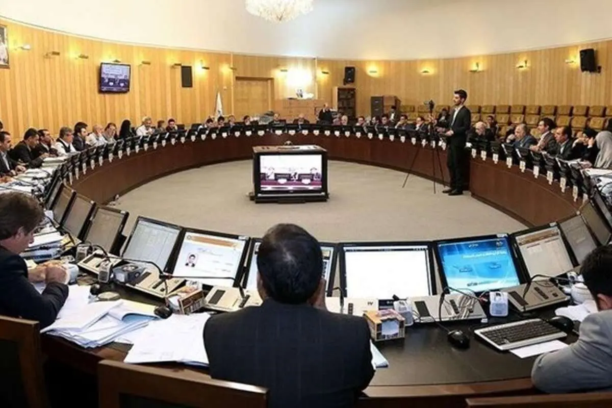 پرداخت حقوق و مزایای کارمندان مشروط شد