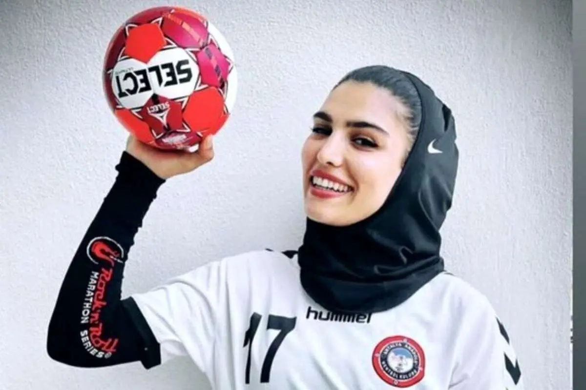 راضیه جانباز ممنوعالخروج شد