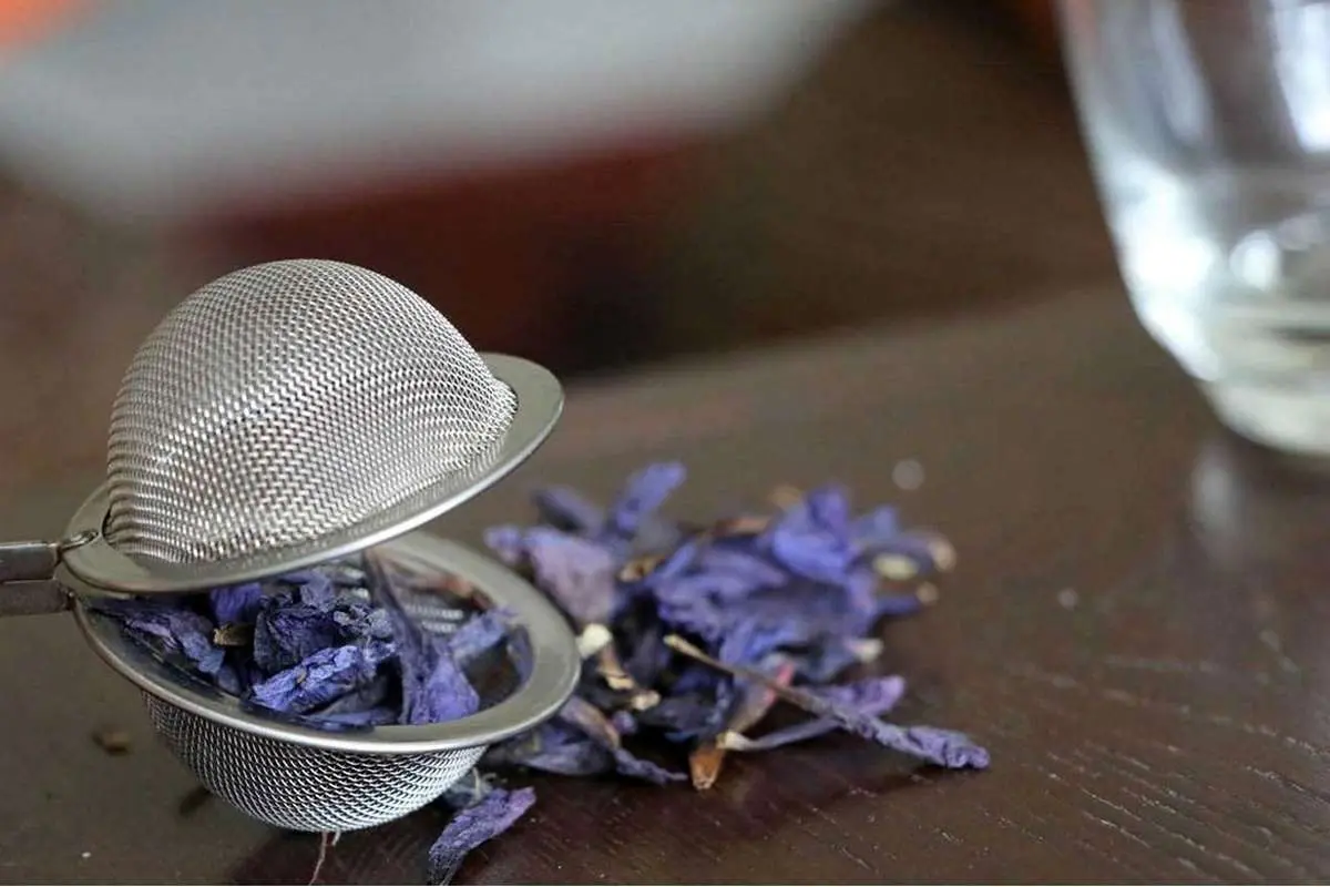 (ویدئو) با این دمنوش خلط پشت حلق از بین میرود