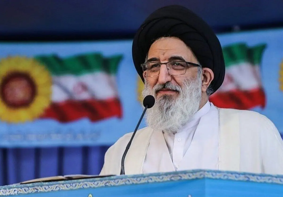 امام جمعه کرج: آفرین بر مردم که دهان یاوه گویان را بستند