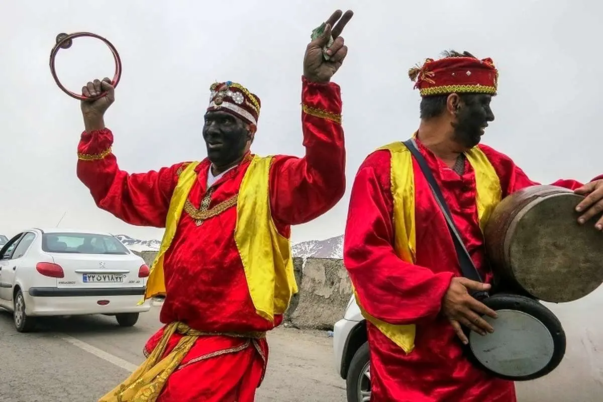 درآمد عجیب حاجی فیروزها در ماه اسفند