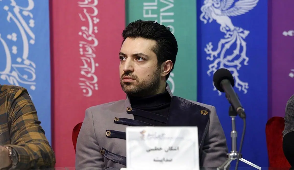 اشکان خطیبی بیش از یک ماه است که مهاجرت کرده؟