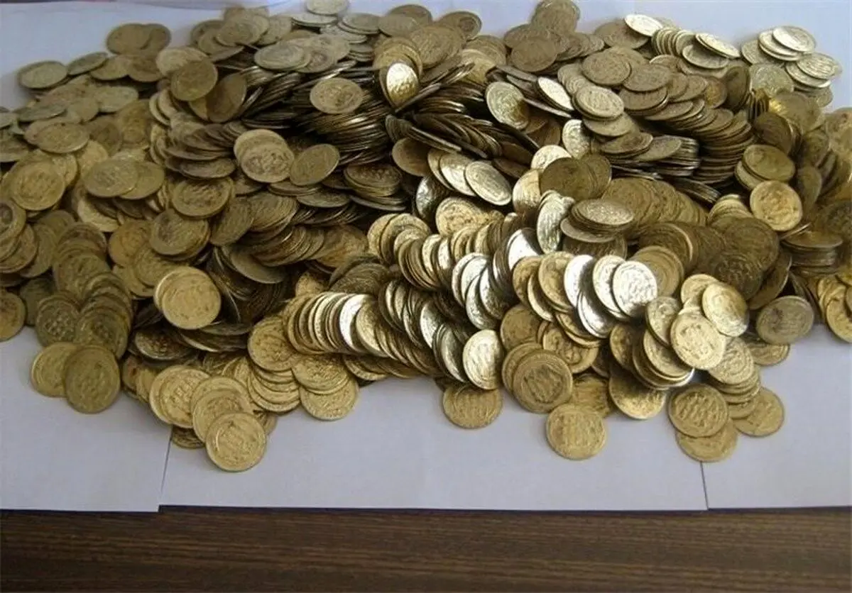 کشف سکه‌های تاریخی اصلی و جعلی در ورامین