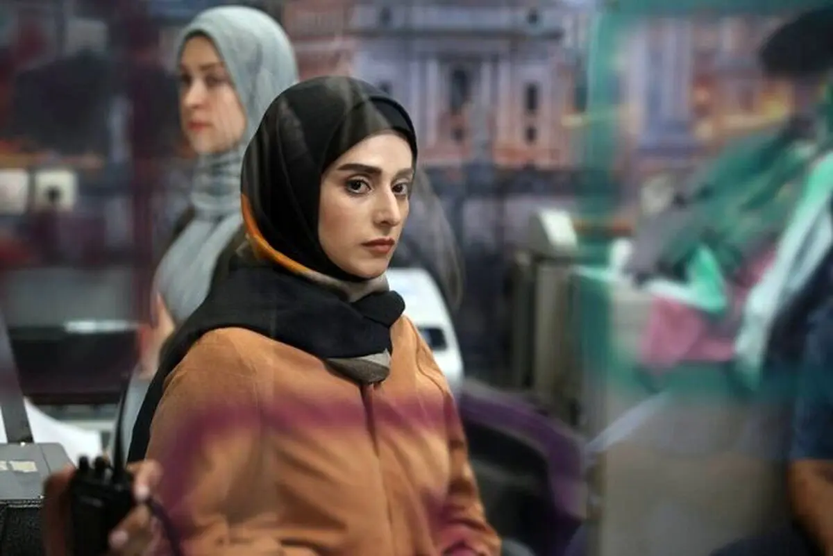گاندو این بار دخترانه شد و شکست سختی خورد
