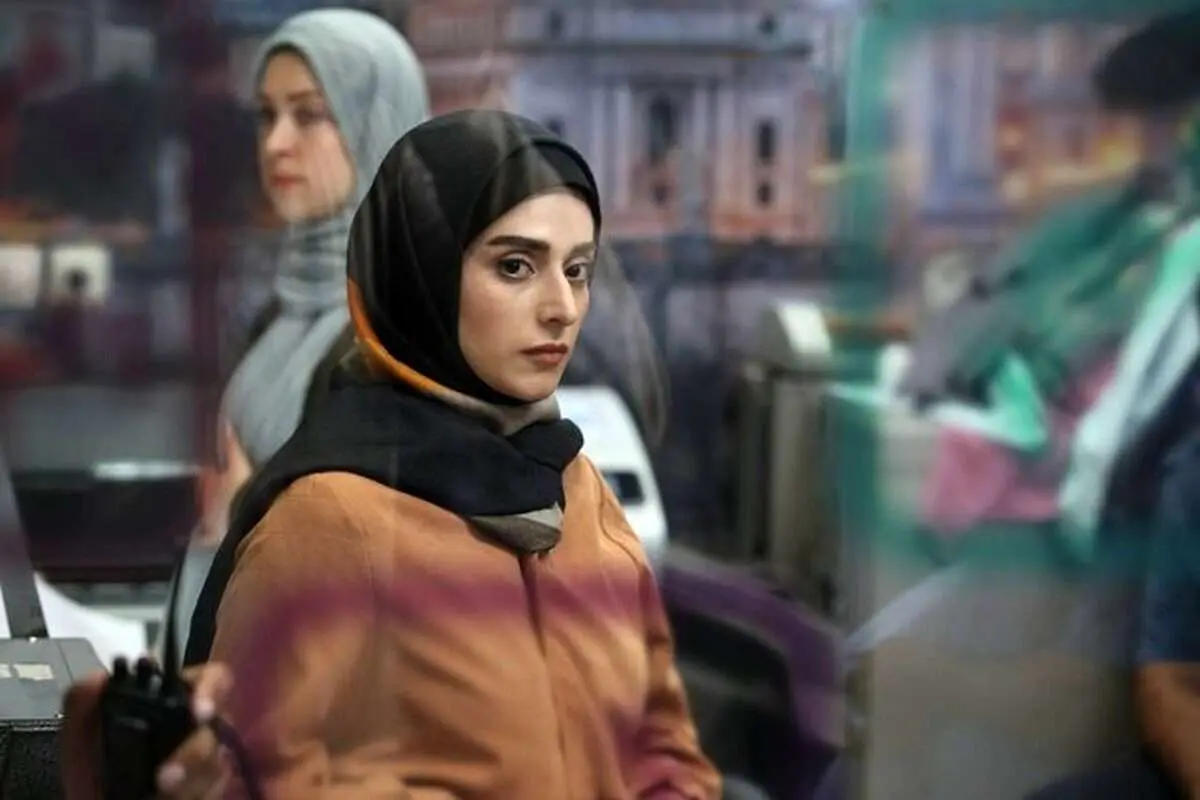 گاندو این بار دخترانه شد و شکست سختی خورد
