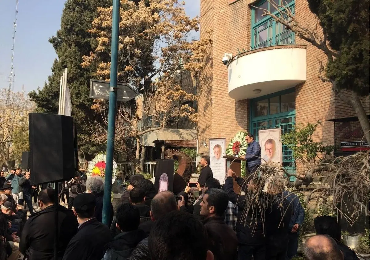 پیکر شهرام عبدلی از مقابل خانه هنرمندان تشییع شد