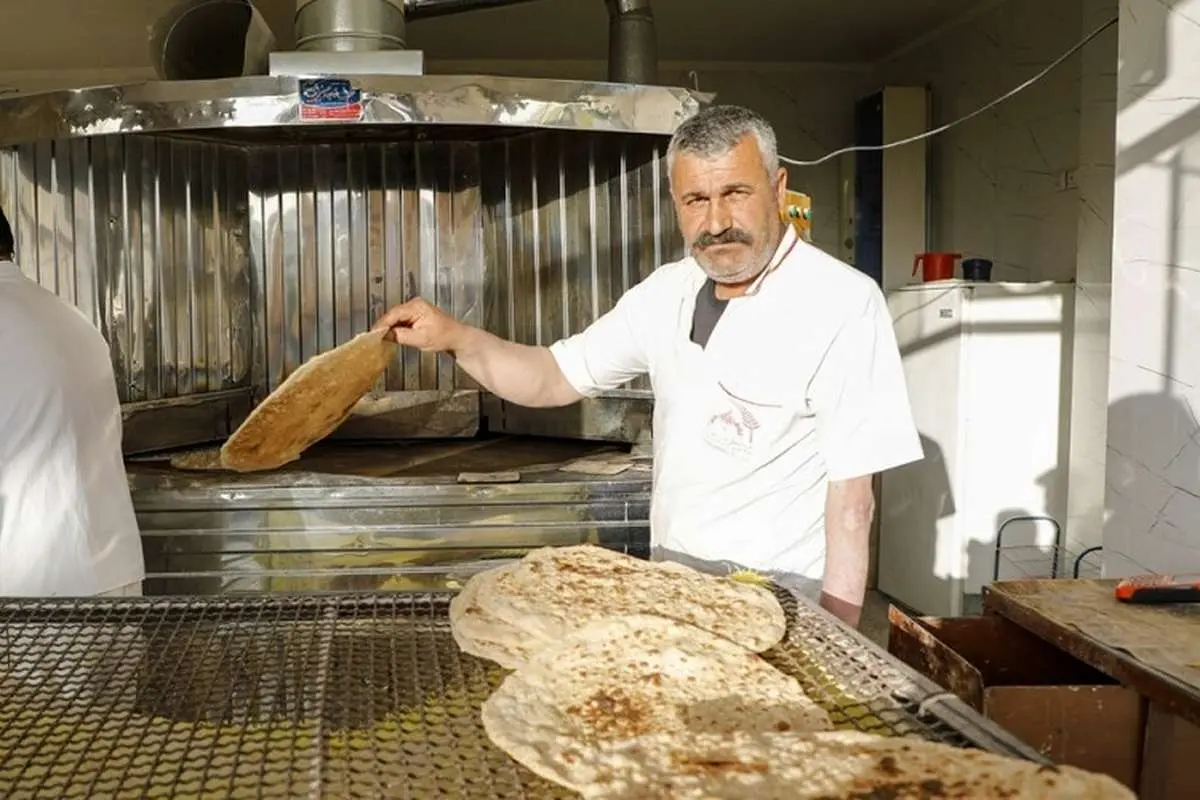 نارضایتی مردم نان نانوایان را آجر میکند/ کدام نانواییها بیشتر تخلف دارند؟