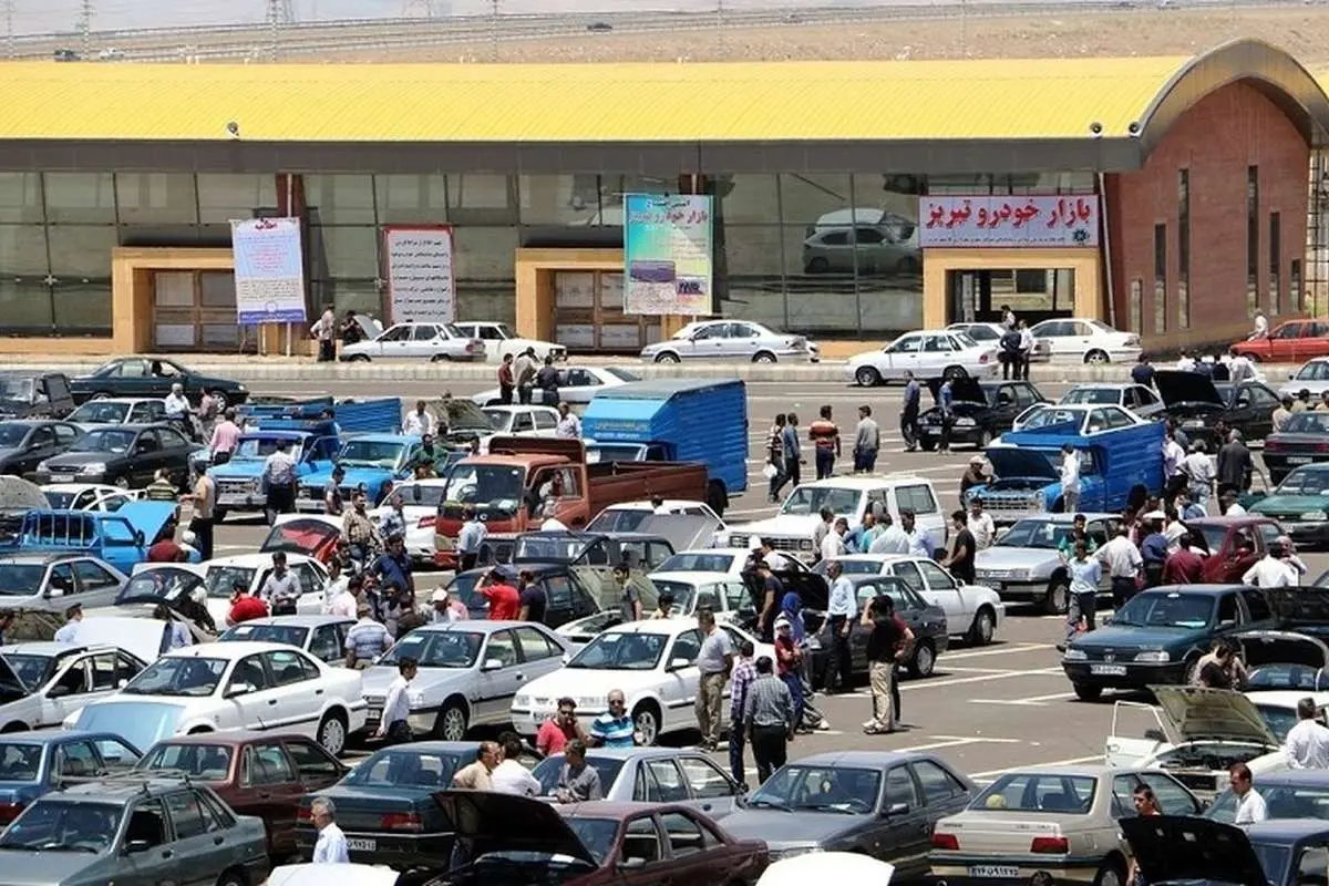 افزایش قیمت دلار چه اثری بر بازار خودرو گذاشت؟