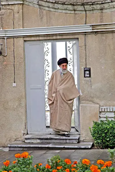 عکس> مقام معظم رهبری در منزلشان