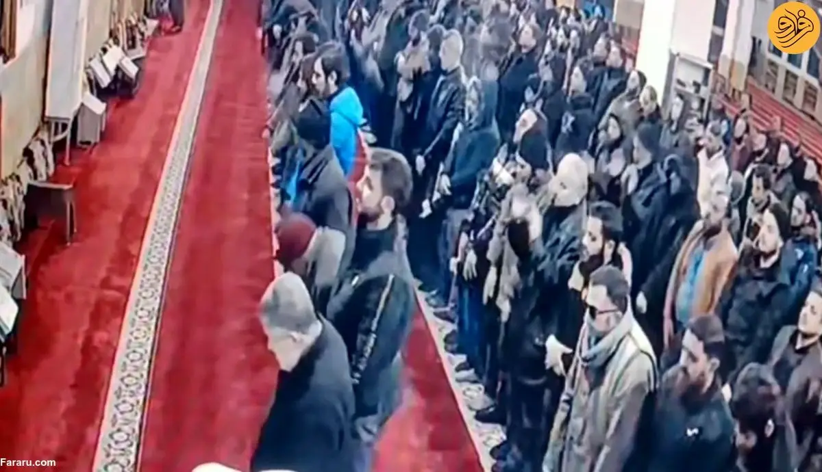 (ویدئو) ادامه اقامه نماز جماعت هنگام وقوع زلزله در سوریه