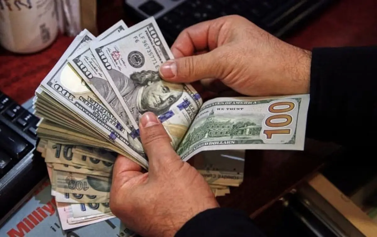 نماینده مجلس: سراغ نداریم کشوری ارزش پول ملی‌اش این‌طور کاهش یافته باشد