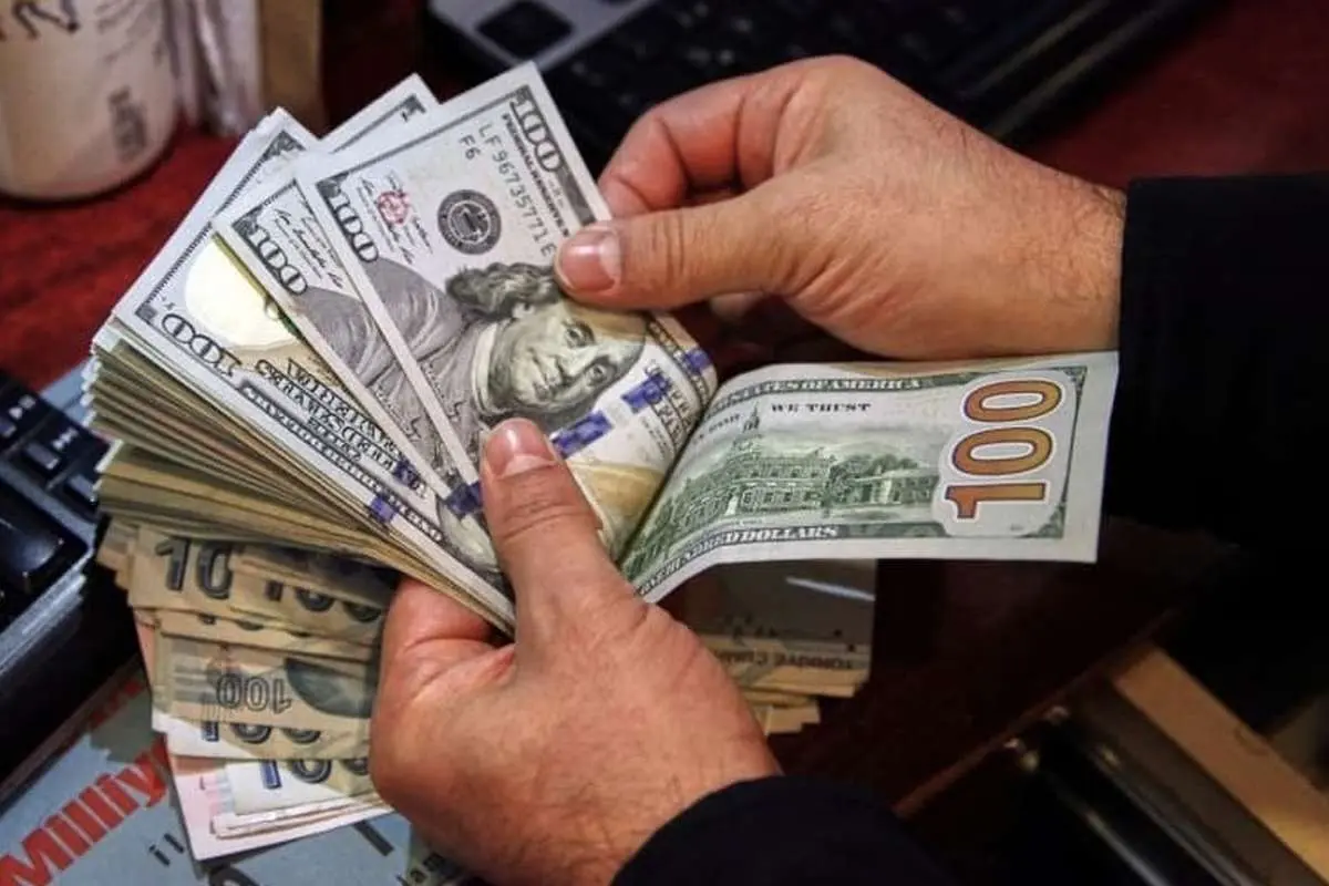 نماینده مجلس: سراغ نداریم کشوری ارزش پول ملی‌اش این‌طور کاهش یافته باشد