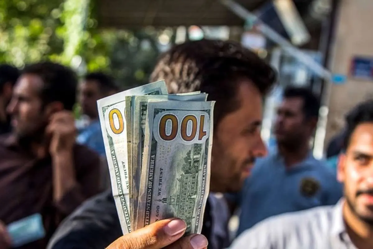 قطار پیشرفت دولت خارج از مسیر است‌