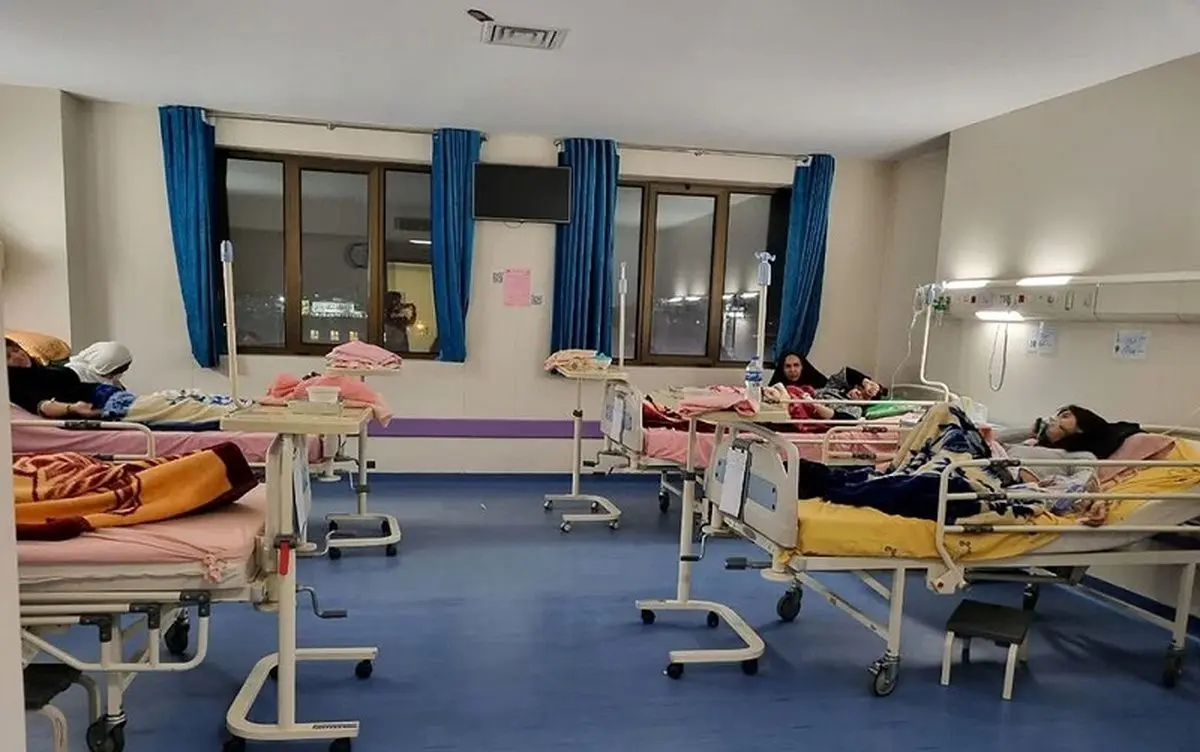 انتقاد رسانه اصولگرا: «جریانات مذهبی»، متهم مسمومیت دانش‌آموزان دختر شده‌اند / «دستگاه امنیتی» چرا سکوت کرده؟