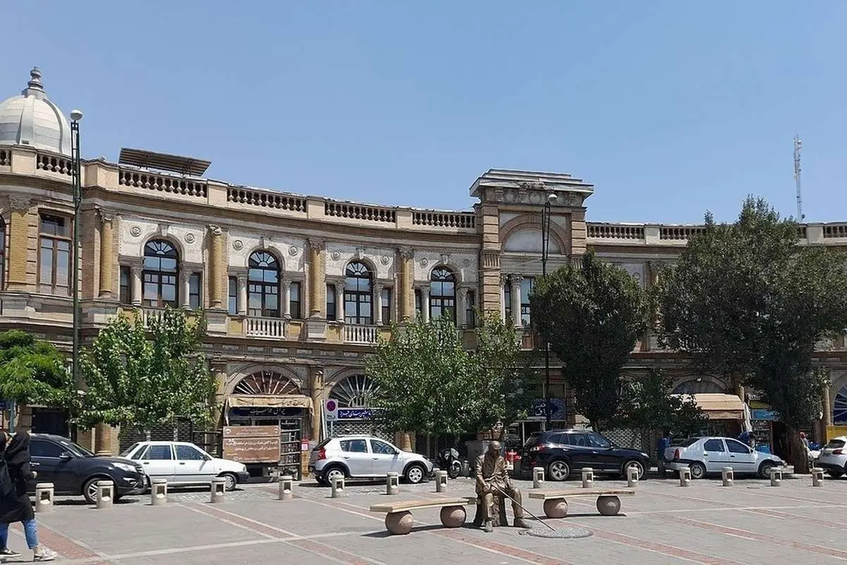 (عکس) ویژگی جالب این میدان ۹۲ ساله در تهران