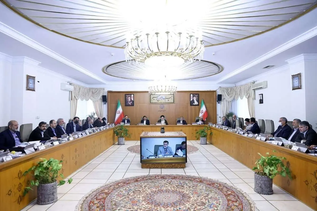 رئیسی: وزیر کشور هرچهسریعتر مسمومیت دانشآموزان را ریشهیابی کند