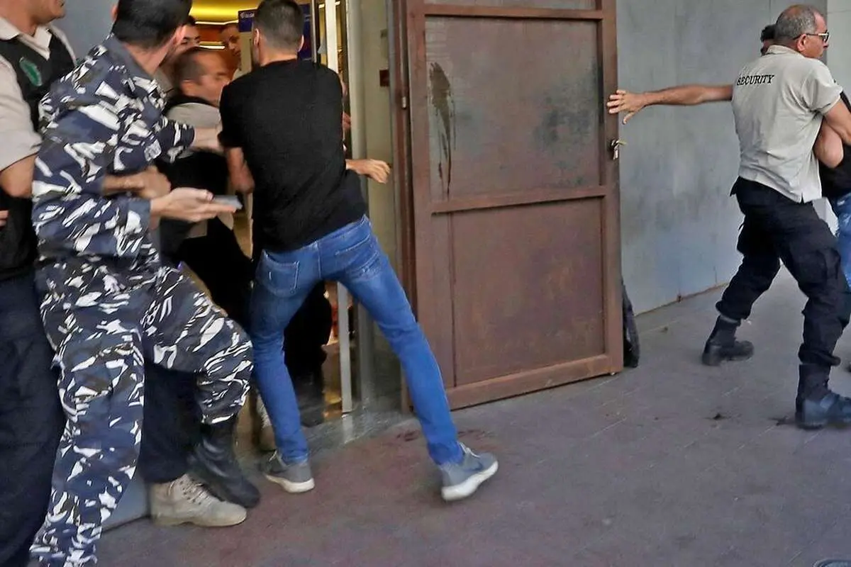 همکاری پلیس لبنان برای دزدی از بانکها!