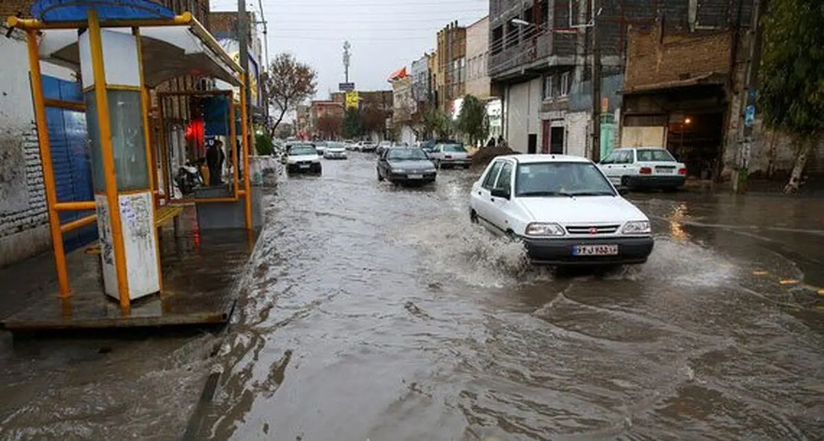 رگبار باران در جنوب کشور/ آبگرفتگی معابر در ۳ استان