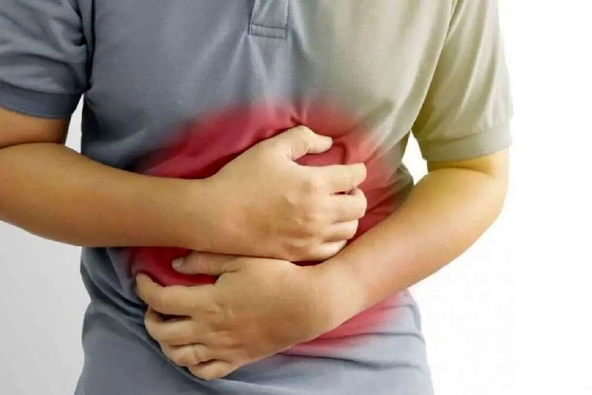 علائم اولیه زخم معده که باید به پزشک مراجعه کنید