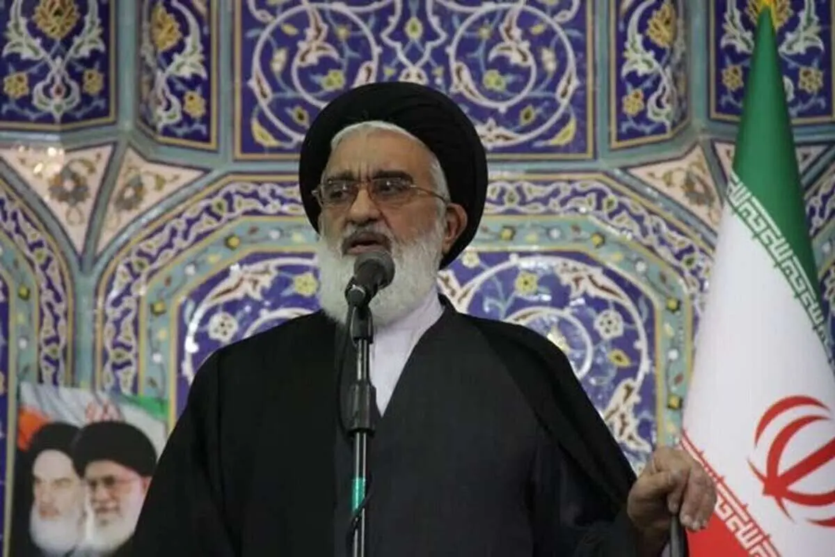 امام جمعه قم: مسمومیت دانش آموزان توطئه جریانی خائن است