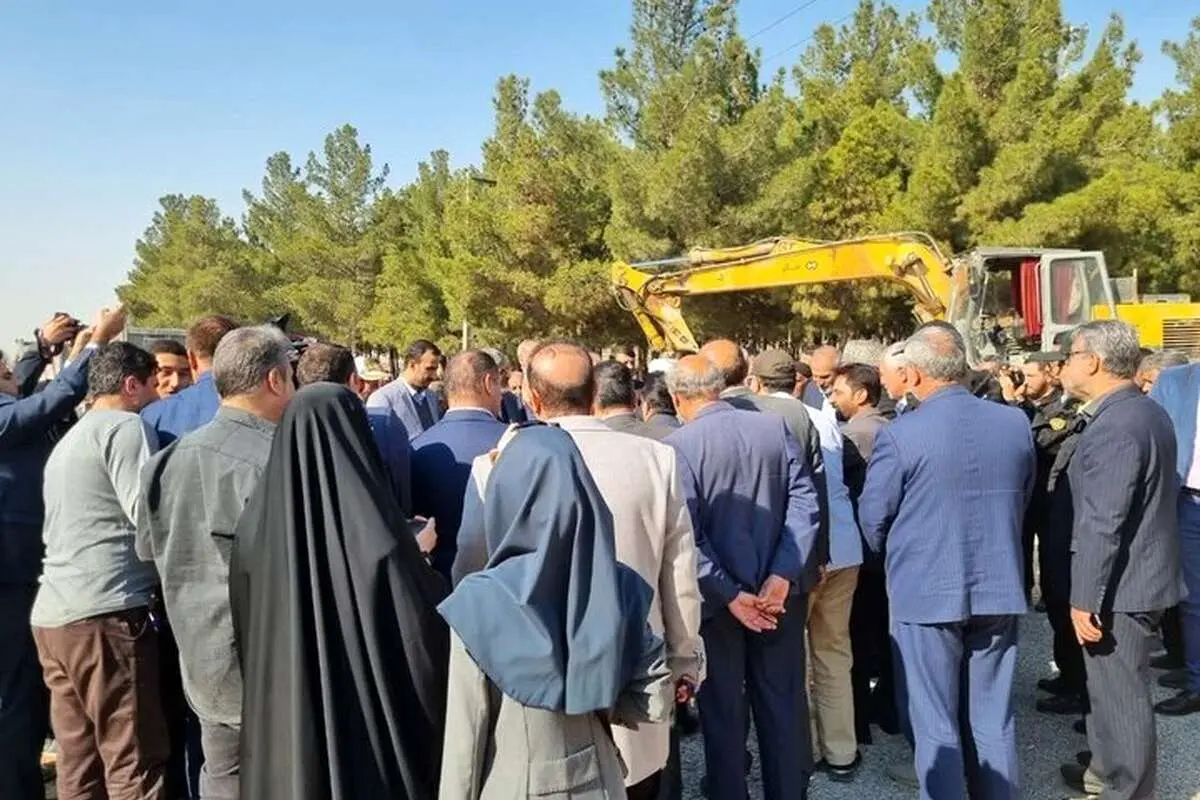 کلنگزنی تعریض پل شهدای گرگاب یک فوتی در پی داشت/ یک خبرنگار در بیمارستان بستری شد