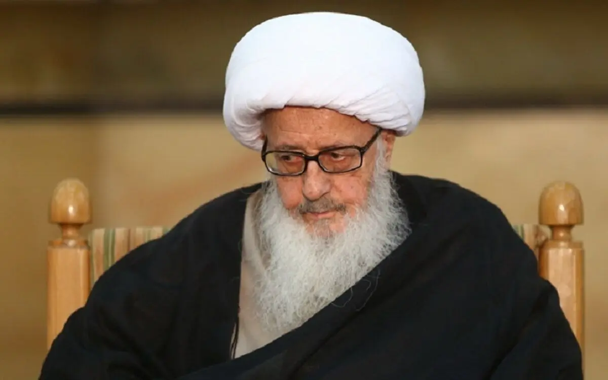 آیت‌الله وحید خراسانی: به کسانی که در تنگنای زندگی گرفتار شده‌اند، کمک برسانید