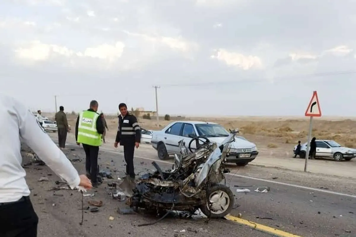 (عکس) در تصادف از پراید فقط یک چرخ و فرمان ماند