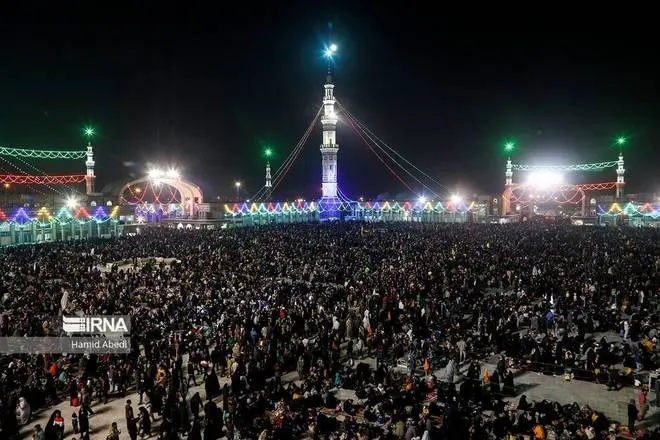 عکس جمکران و گل نرگس