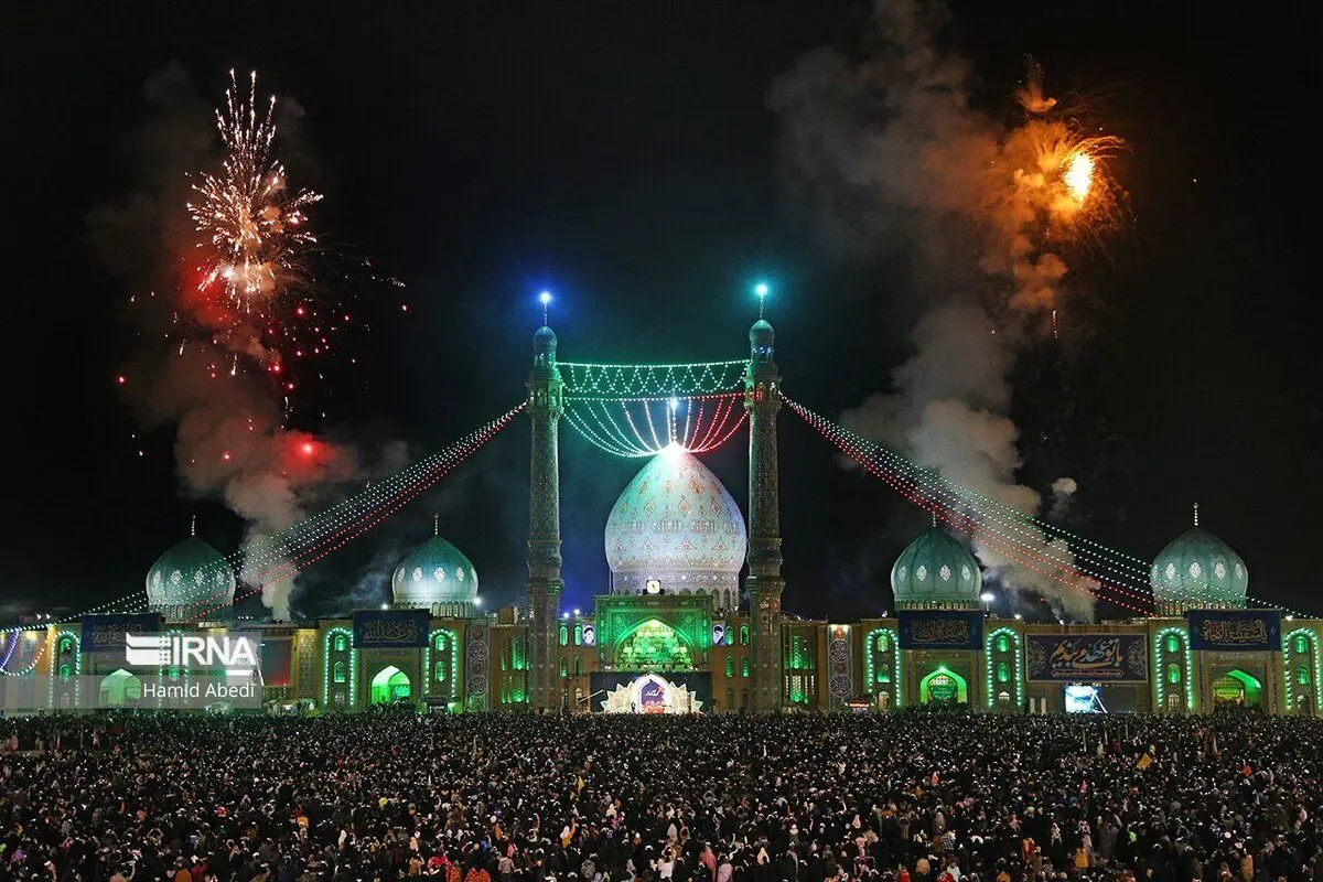 (تصاویر) مسجد مقدس جمکران در شب نیمه شعبان