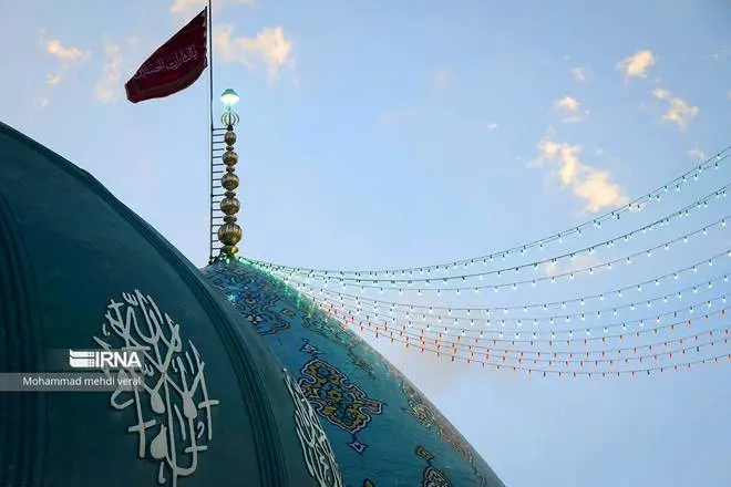 عکس جمکران و گل نرگس