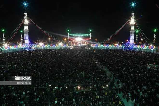 عکس جمکران و گل نرگس