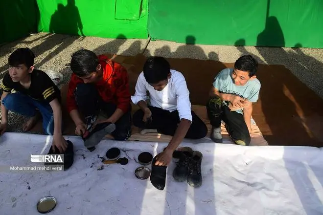 عکس جمکران و گل نرگس